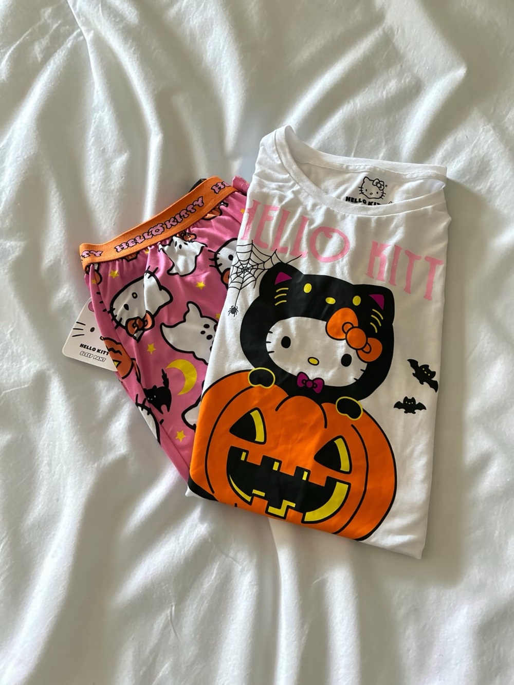 Women’s Hello Kitty Halloween Sleep Set - White, Pink & Orange